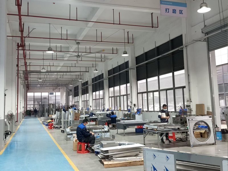 Shenzhen Smart Kitchen Digital Electric Appliances Co., Ltd Produktionslinie des Herstellers
