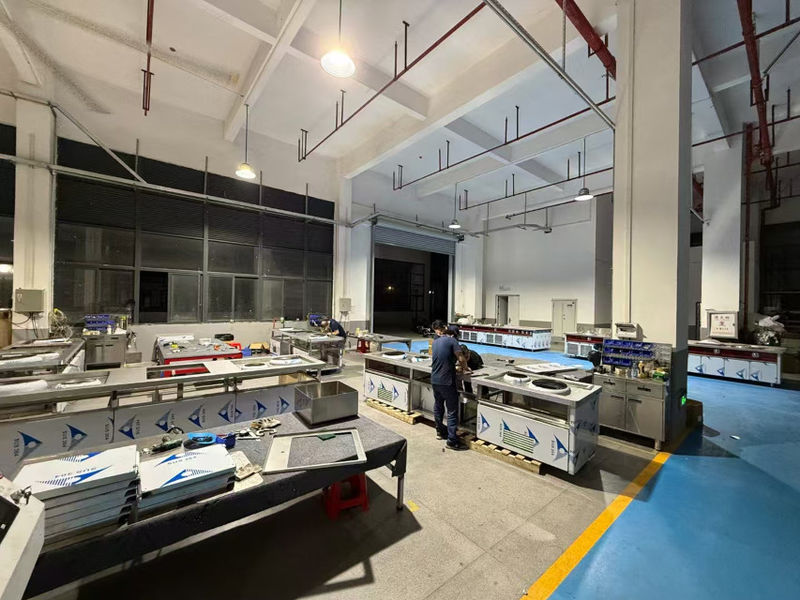 Shenzhen Smart Kitchen Digital Electric Appliances Co., Ltd Produktionslinie des Herstellers